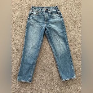 American Eagle 90’s Boyfriend fit